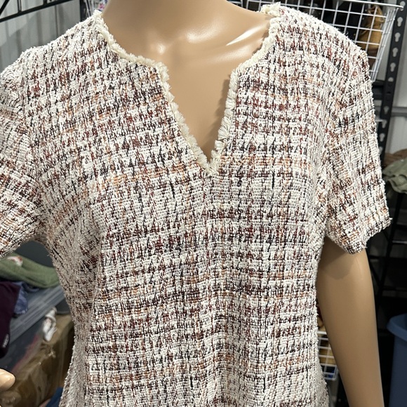 Elegant Tweed Midi Dress - Picture 2 of 6